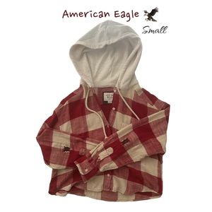 AMERICAN EAGLE 🦅. Women's size small. Cropped flannel with hood.